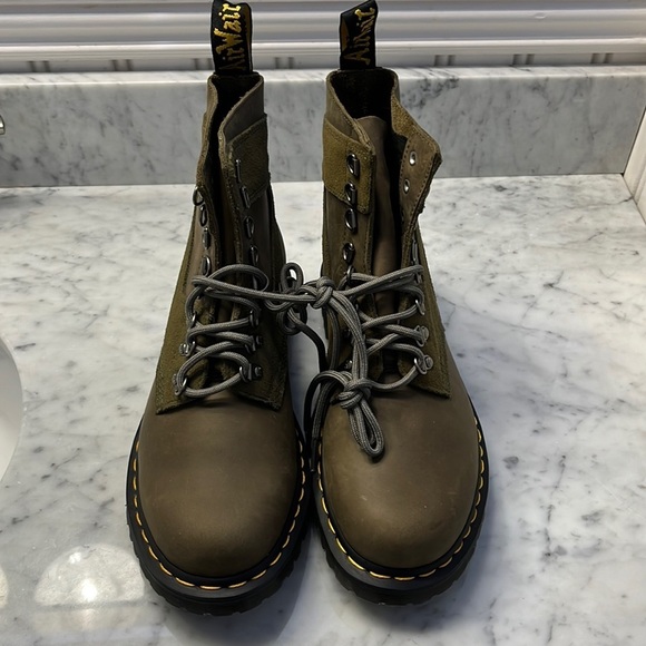 Dr. Martens 1460 Pascal Leather & Suede Lace Up Boots New Size 9 NEW main image 6